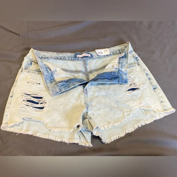 Target Jean Shorts NWT - Picture 5 of 6